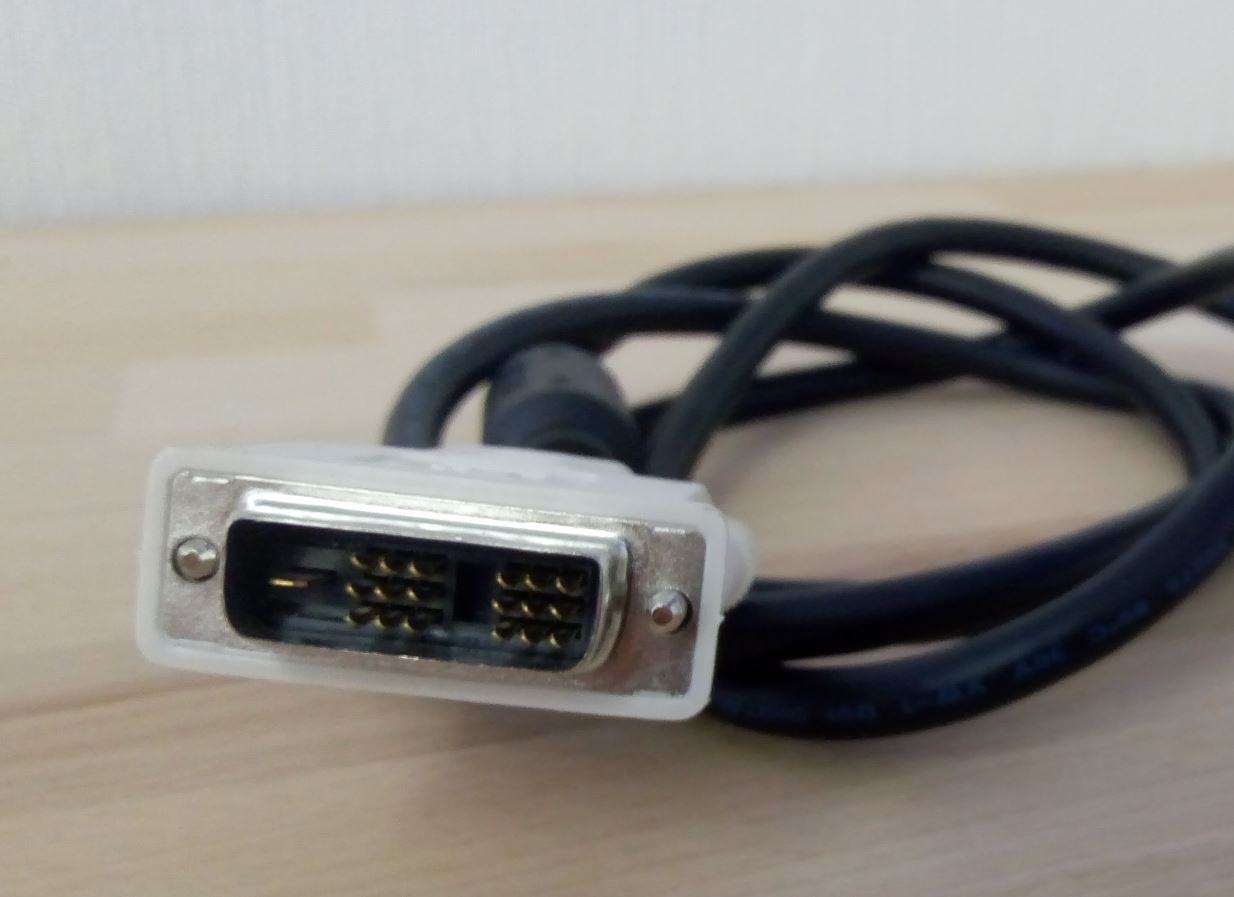 Kabel mit DVI D SL Anschluss